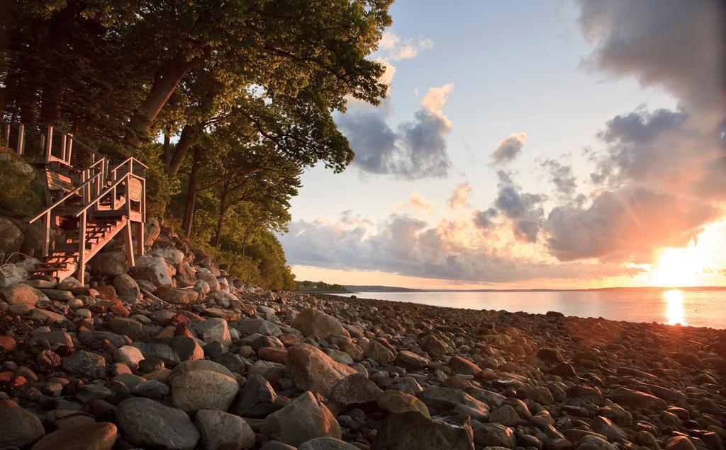 Inn At Sunrise Point Линкольнвилл Экстерьер фото